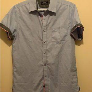 Nearly new SS button down, fabulous details